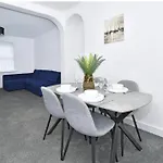 Townhouse @ 20 Penkhull New Road Stoke