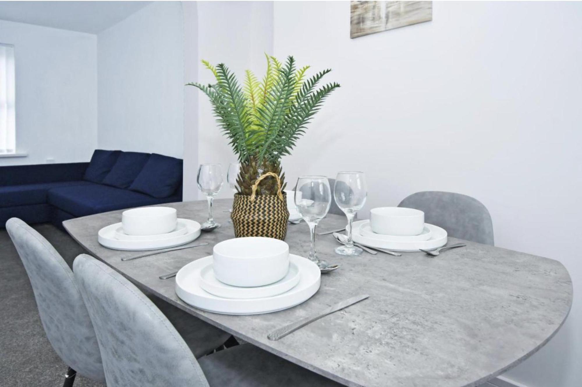 Townhouse @ 20 Penkhull New Road *